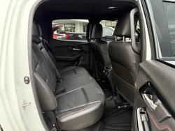 2022 Isuzu
D-MAX X-TERRAIN