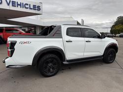 2022 Isuzu
D-MAX X-TERRAIN