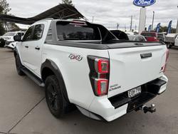 2022 Isuzu
D-MAX X-TERRAIN