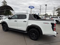2022 Isuzu
D-MAX X-TERRAIN