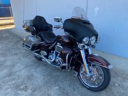 2015 HARLEY-DAVIDSON CVO LIMITED Maroon