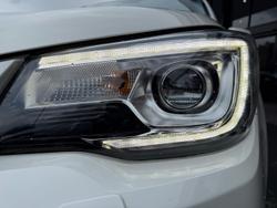 2016 Subaru
                Forester 2.5i-S