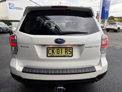 2016 Subaru
                Forester 2.5i-S