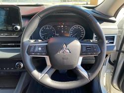 2021 Mitsubishi
Outlander LS