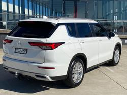 2021 Mitsubishi
Outlander LS