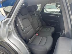 2017 Mazda
CX-5 Maxx Sport