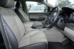 2017 Kia
Carnival Platinum