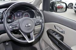 2017 Kia
Carnival Platinum