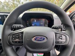 2024 Ford
Everest Ambiente