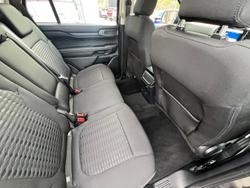 2024 Ford
Everest Ambiente