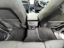 2024 Ford
Everest Ambiente