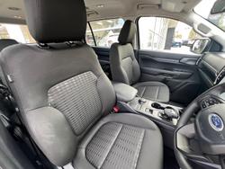 2024 Ford
Everest Ambiente