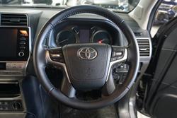 2022 Toyota
Landcruiser Prado VX