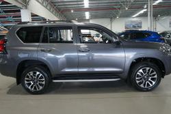 2022 Toyota
Landcruiser Prado VX