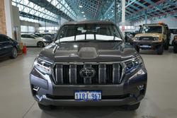 2022 Toyota
Landcruiser Prado VX