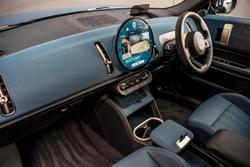 2025 MINI
                Countryman S Favoured