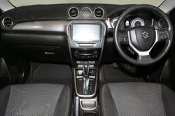 2022 Suzuki
                Vitara 