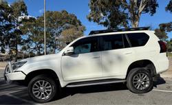 2020 Toyota
Landcruiser Prado VX