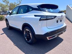 2025 Nissan QASHQAI ST-L