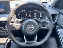 2025 Nissan QASHQAI ST-L