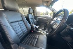 2017 Isuzu
                MU-X LS-T