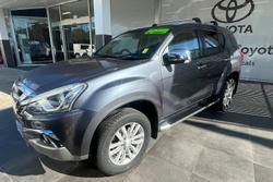 2017 Isuzu
                MU-X LS-T