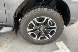 2022 Toyota
                Hilux SR5