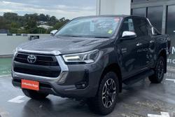 2022 Toyota
                Hilux SR5