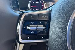 2020 Kia
                Carnival Si