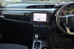 2021 Toyota
Hilux SR5