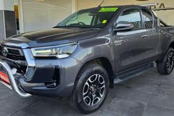 2021 Toyota
Hilux SR5