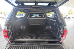 2018 Toyota
Hilux SR5