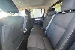 2018 Toyota
Hilux SR5