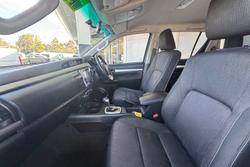 2018 Toyota
Hilux SR5
