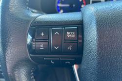 2018 Toyota
Hilux SR5