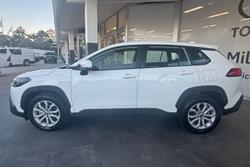 2023 Toyota
Corolla Cross GX