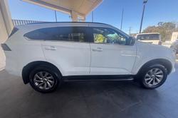 2023 Isuzu
MU-X LS-U