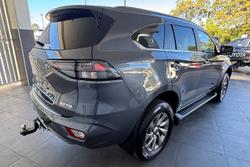 2023 Isuzu
MU-X LS-U