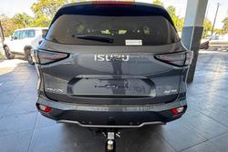 2023 Isuzu
MU-X LS-U