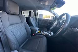 2023 Isuzu
MU-X LS-U