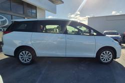 2017 Toyota
                Tarago GLi