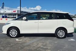 2017 Toyota
                Tarago GLi