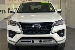2024 Toyota
Fortuner Crusade