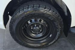 2018 Toyota
                Hilux SR