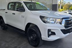 2018 Toyota
                Hilux SR
