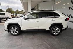 2020 Toyota
                RAV4 GXL