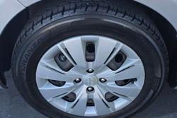 2015 Toyota
Yaris SX