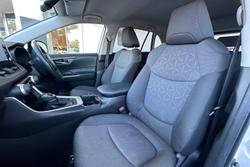 2022 Toyota
                RAV4 GXL