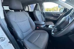2022 Toyota
                RAV4 GXL