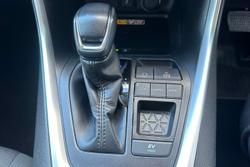 2022 Toyota
                RAV4 GXL